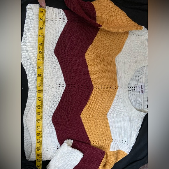 Luv link cropped sweater size medium - Picture 7 of 12